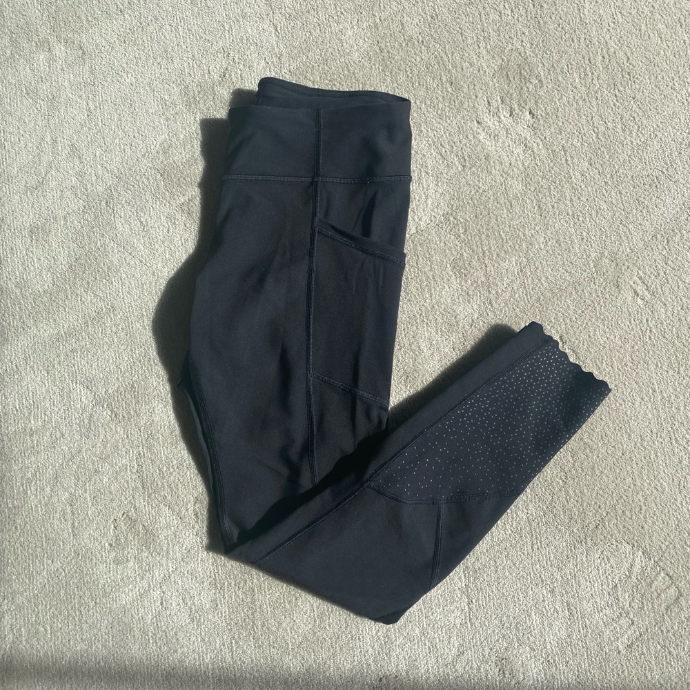 Lululemon black 7/8 leggings